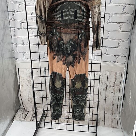 Gently used Warcraft suit for kids - Picture 3 of 6